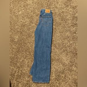 Levi’s high waisted straight jeans medium wash